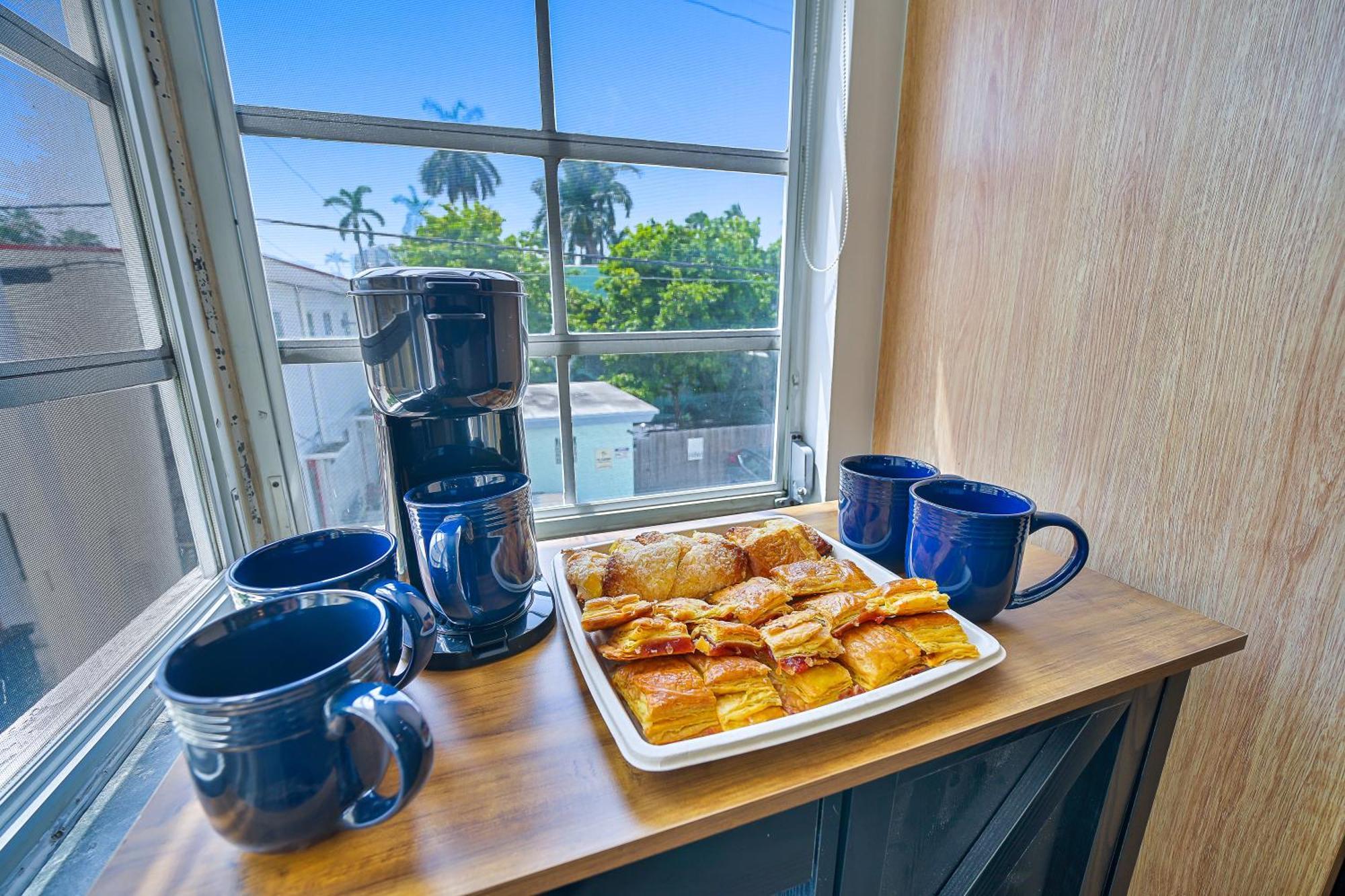 Apartament Large & Bright Sleep Up To 8 Only 2Min From Ocean! Miami Beach Zewnętrze zdjęcie